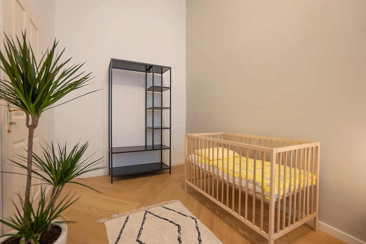 Apartment Spacious 110М2 Flat In The City Center Vienna