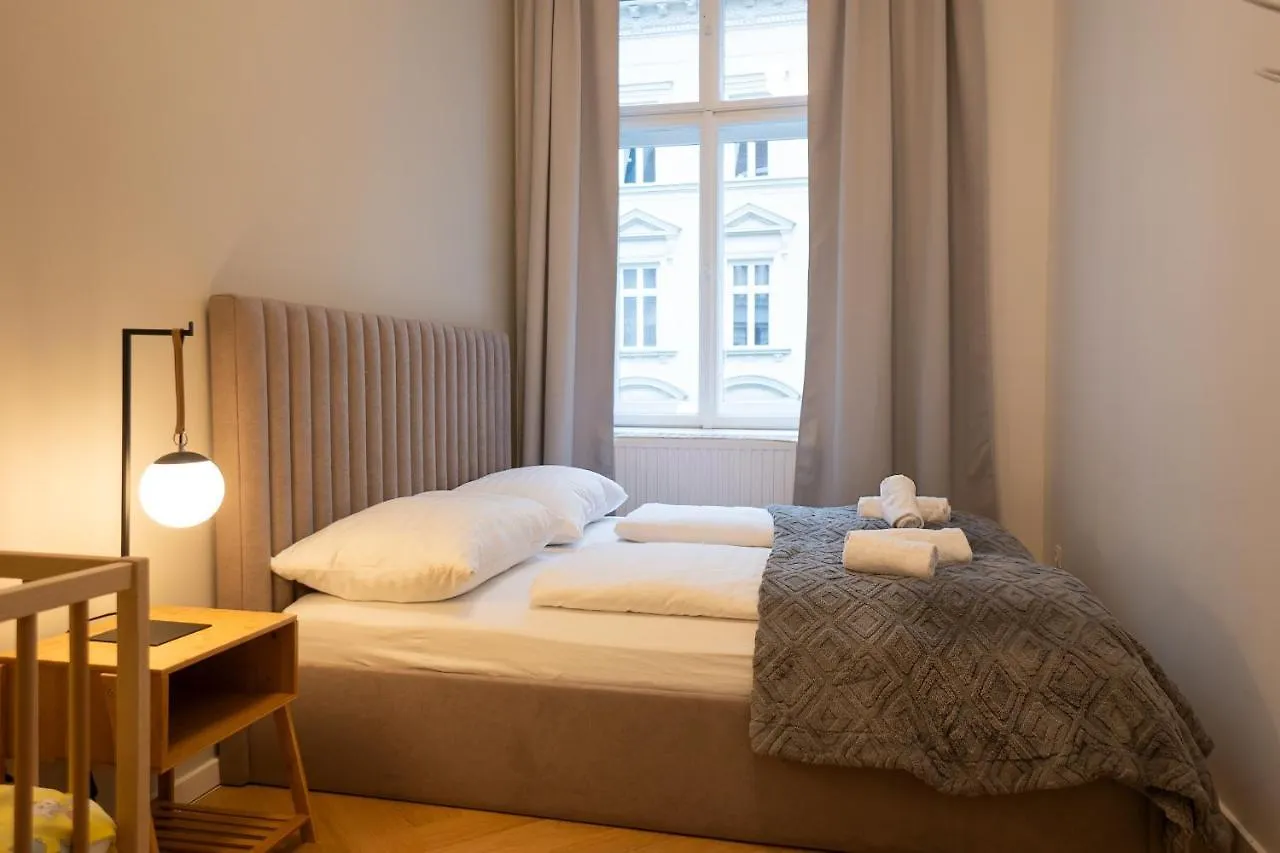 Apartment Spacious 110М2 Flat In The City Center Wien