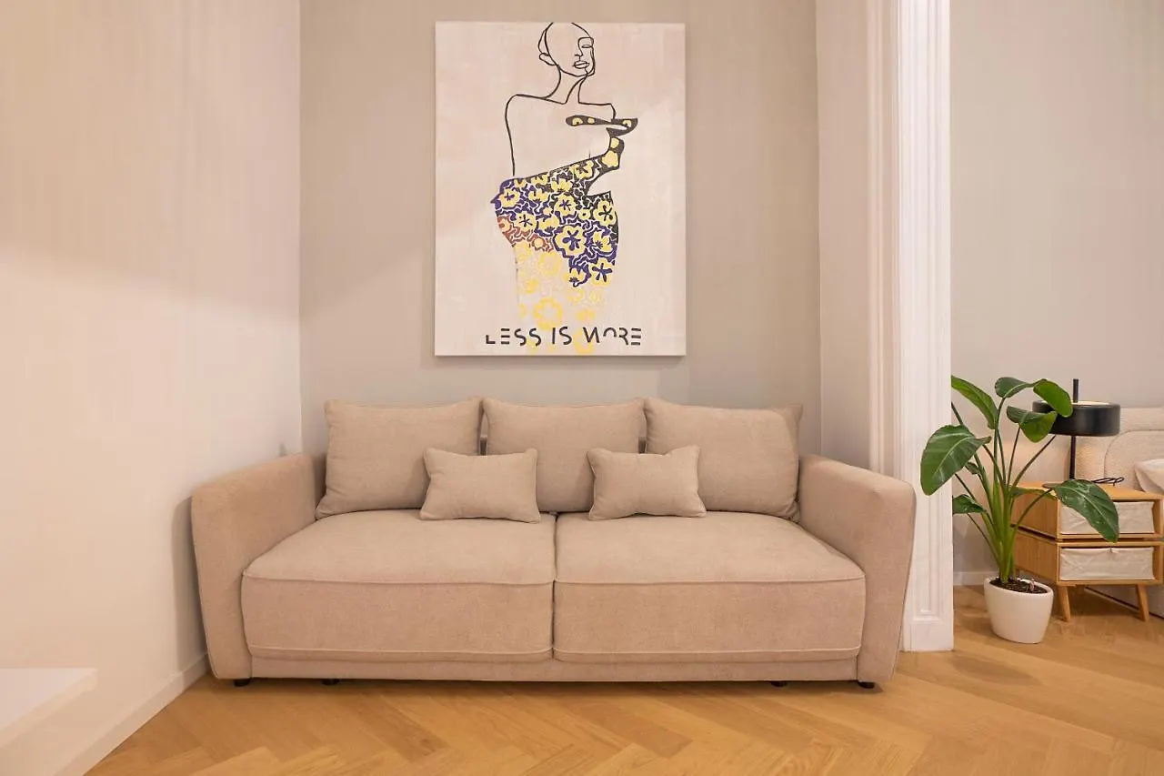 Spacious 110М2 Flat In The City Center Wien