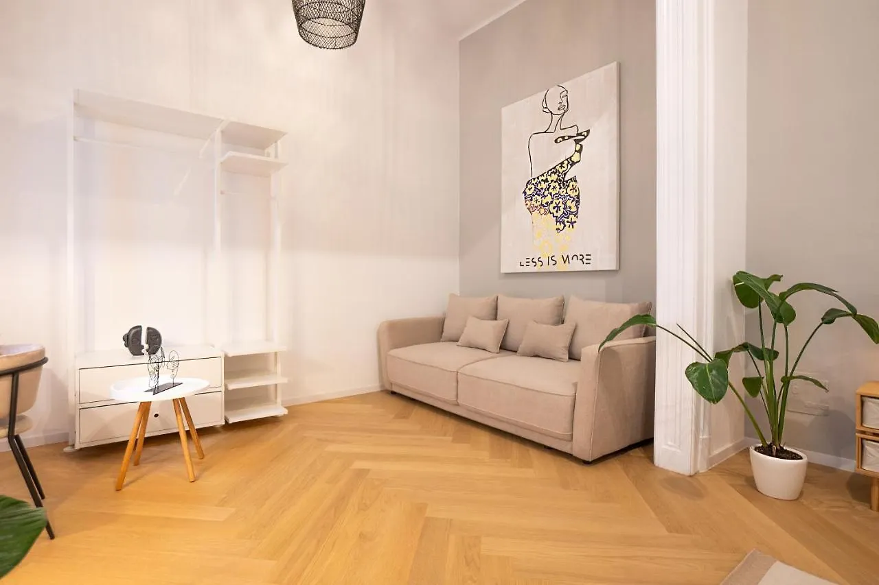 Spacious 110М2 Flat In The City Center Wien Apartment