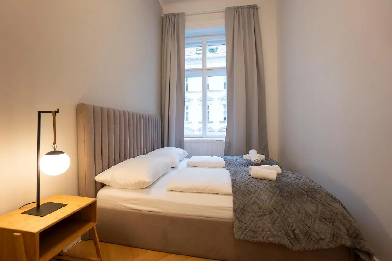 Apartment Spacious 110М2 Flat In The City Center Wien