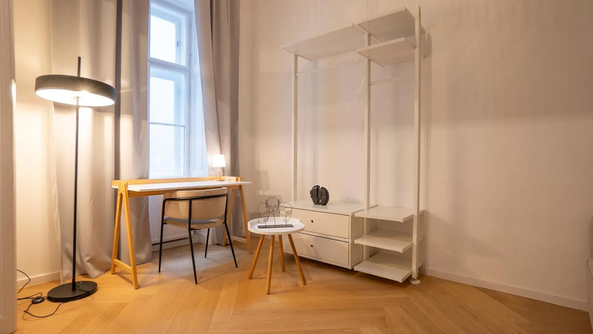 Spacious 110М2 Flat In The City Center Wien 0*,  Österreich