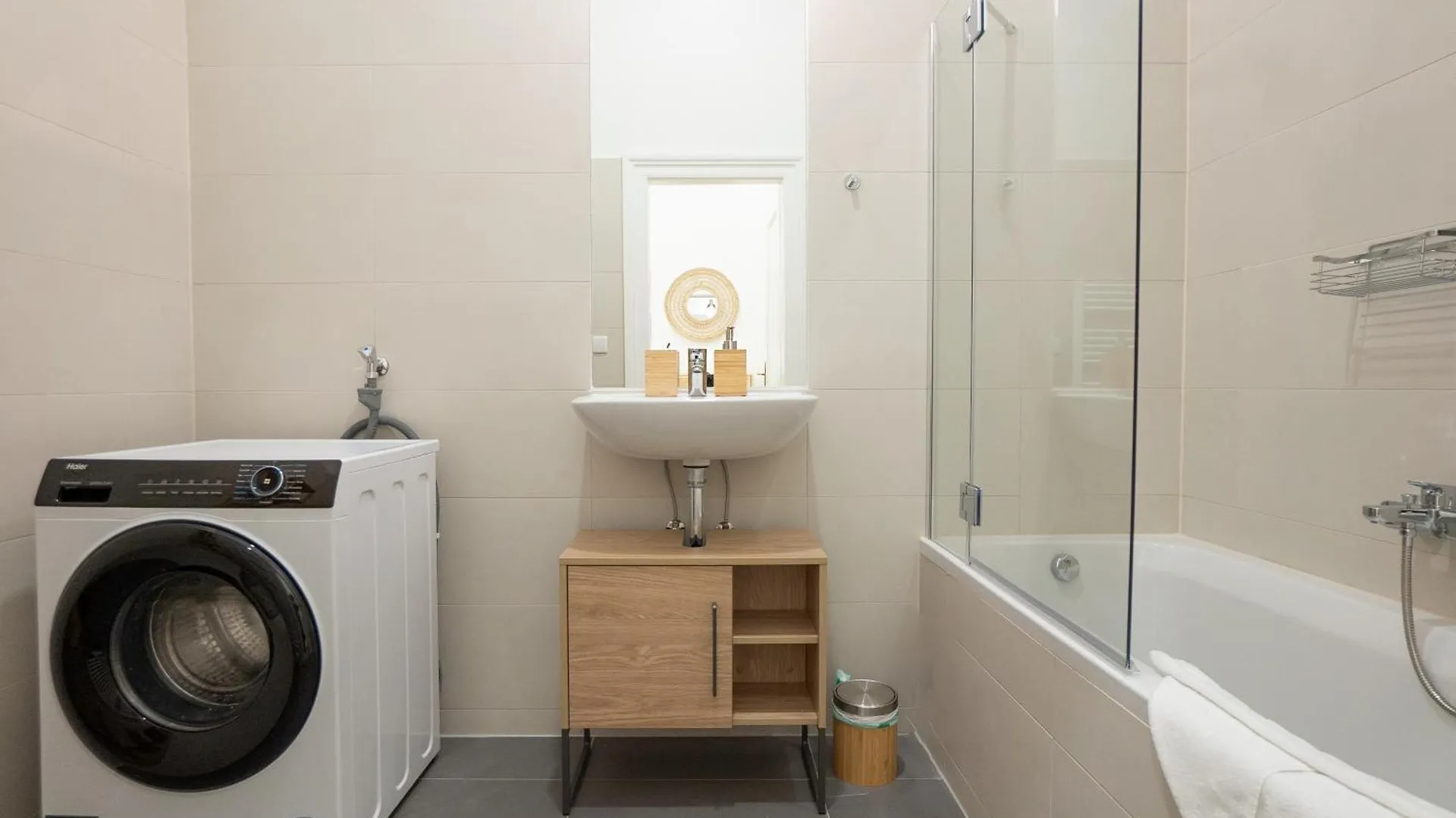 Apartment Spacious 110М2 Flat In The City Center Wien