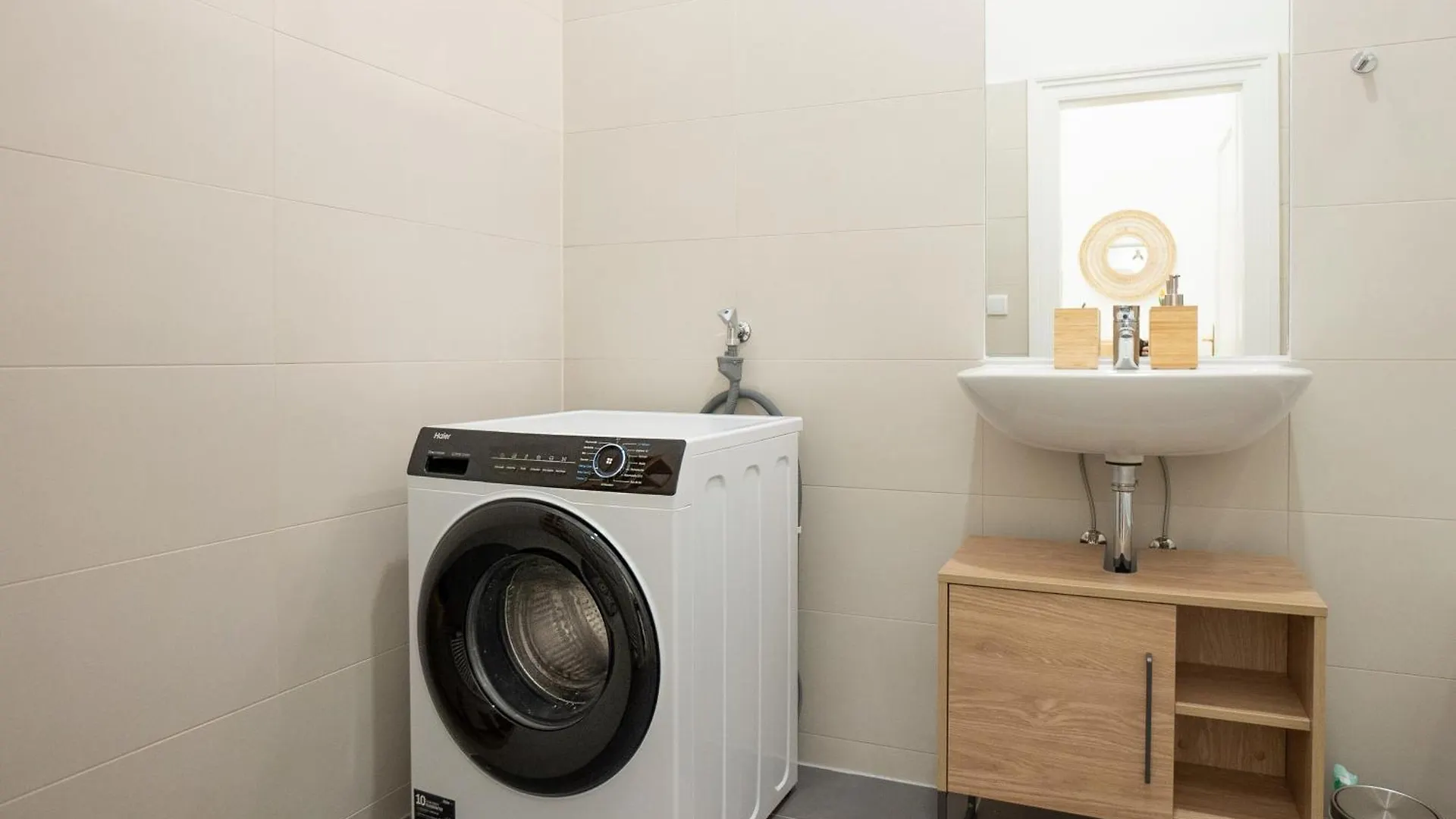 Spacious 110М2 Flat In The City Center Wien Österreich
